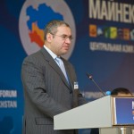 [:en] Vitaly Nesis speaking at Minex Central Asia 2011 Forum [:ru] Виталий Несис докладывает на форуме Майнекс Центральная Азия 2011